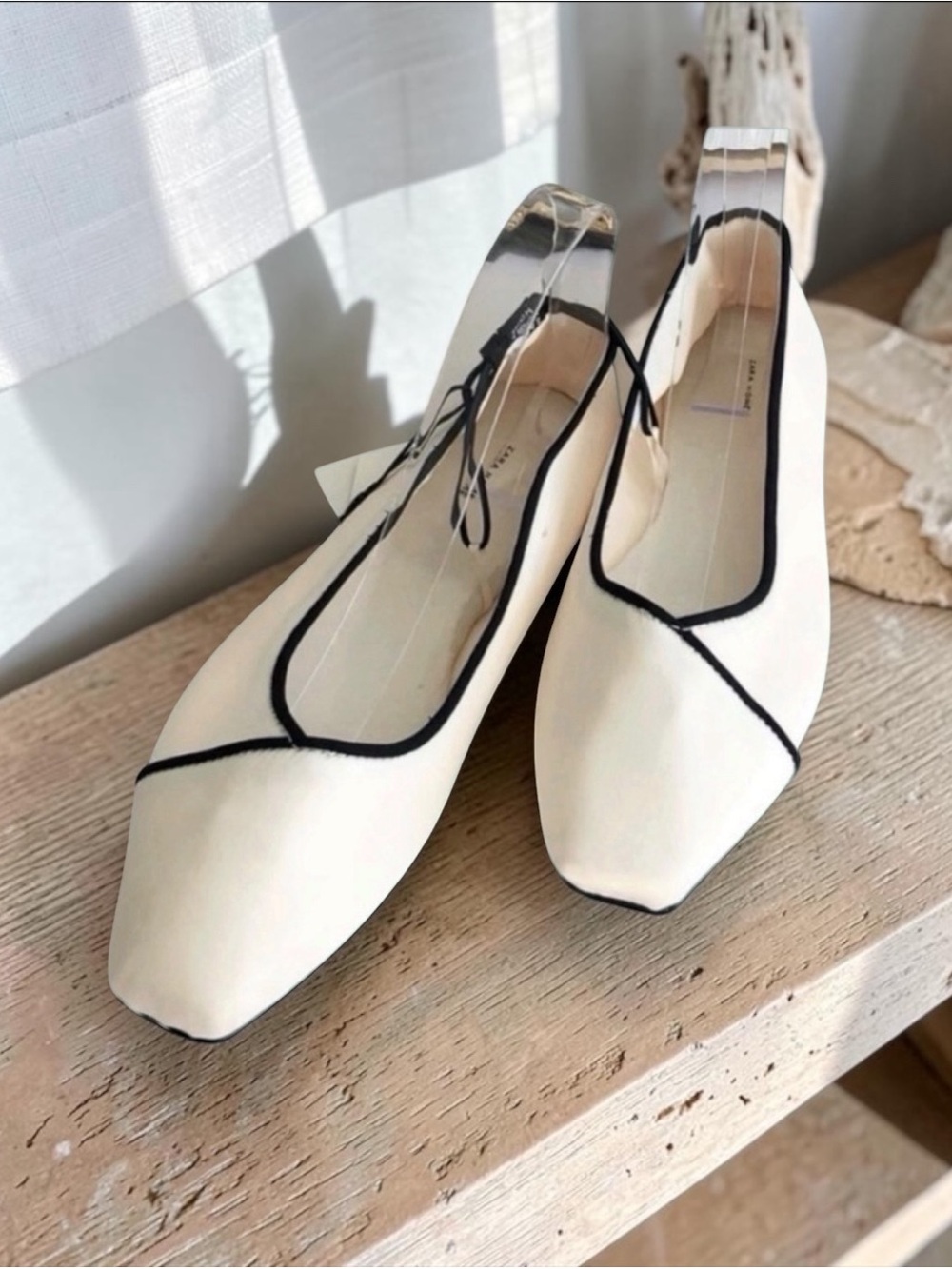 Zara Ballet Flats Cream and Black Trim size 6